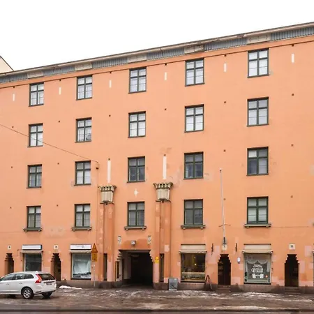 Valoisa Ja Rauhallinen Keskusta Kaksio 70 M2 * トゥルク